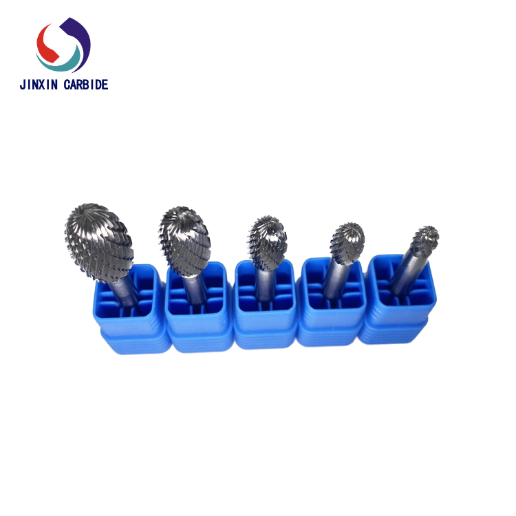 Làm thế nào để sử dụng một burr cacbua trong một mũi khoan?