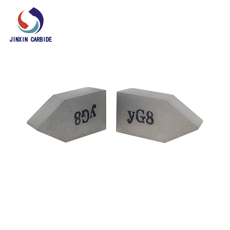 YG8 C122 Vonfram cacbua chèn hàn để tiện hoàn thiện thép