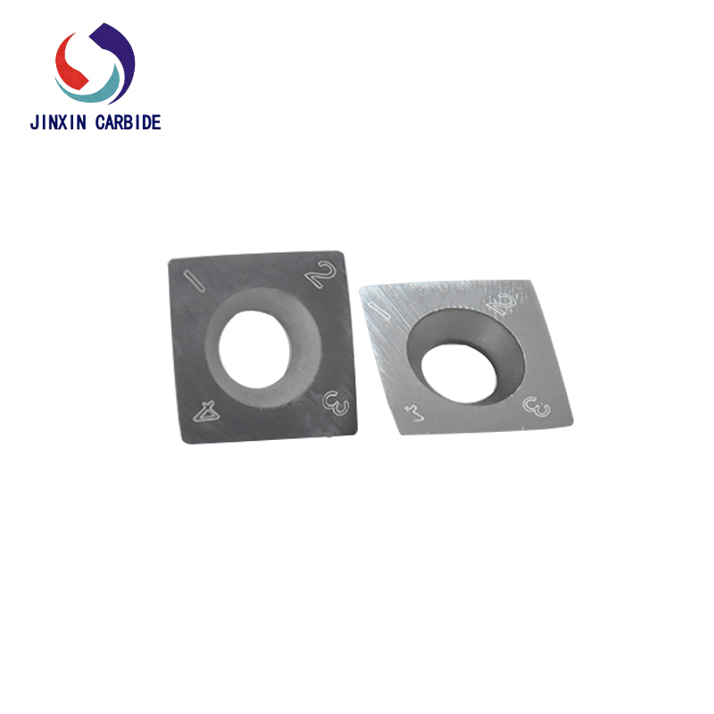 Chèn vuông 15 * 15 * 2,5mm cho công cụ chế biến gỗ 